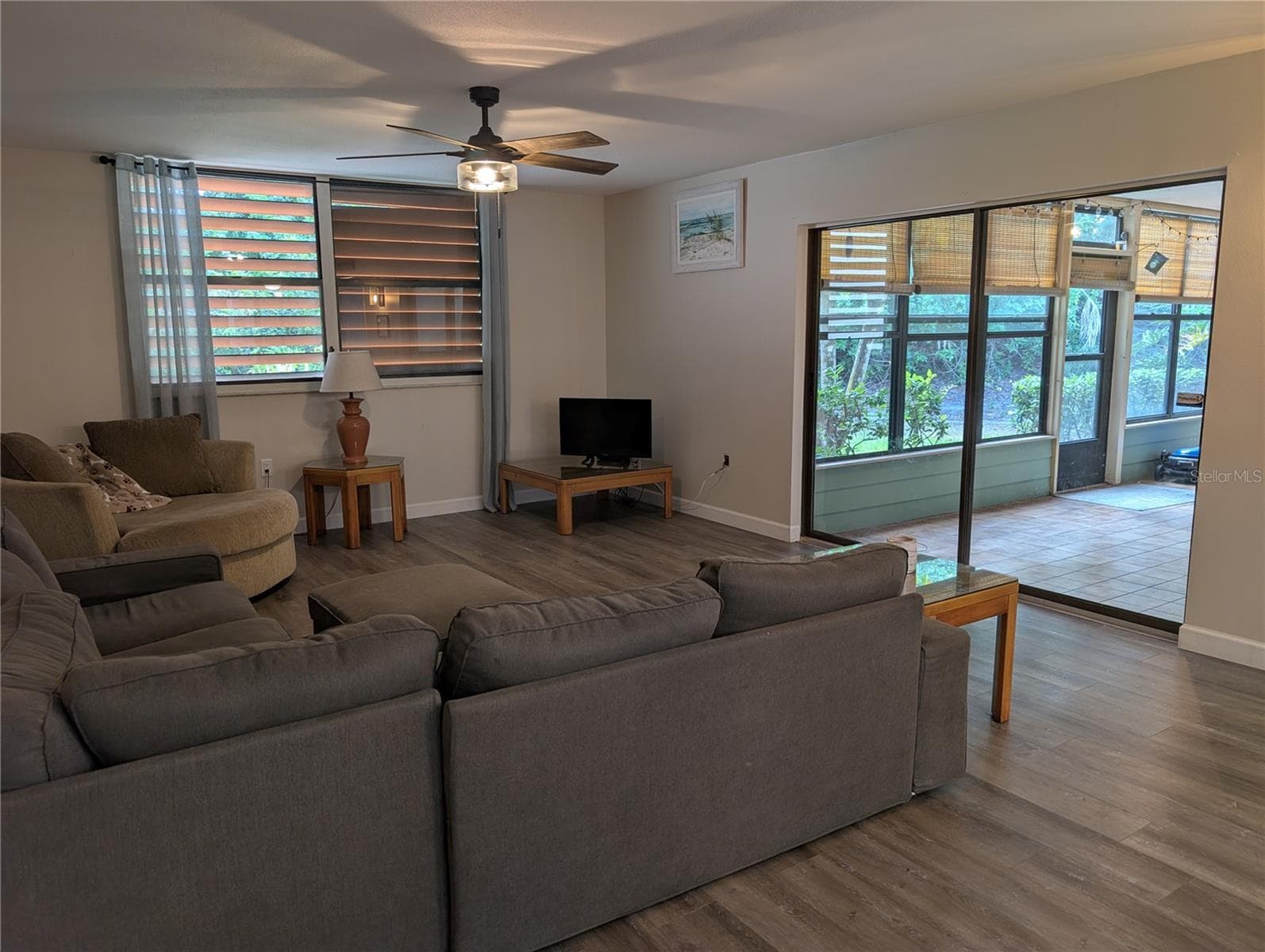 Villa at 135 WILD PALM DR, BRADENTON, photo 7 of 37