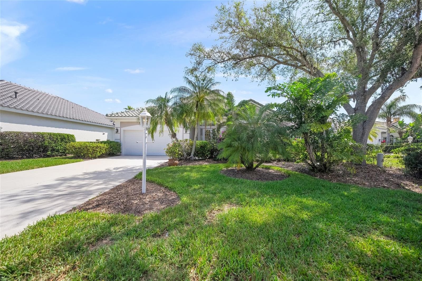 Single Family Residence at 6923 LENNOX PL, UNIVERSITY PARK, photo 12 of 52