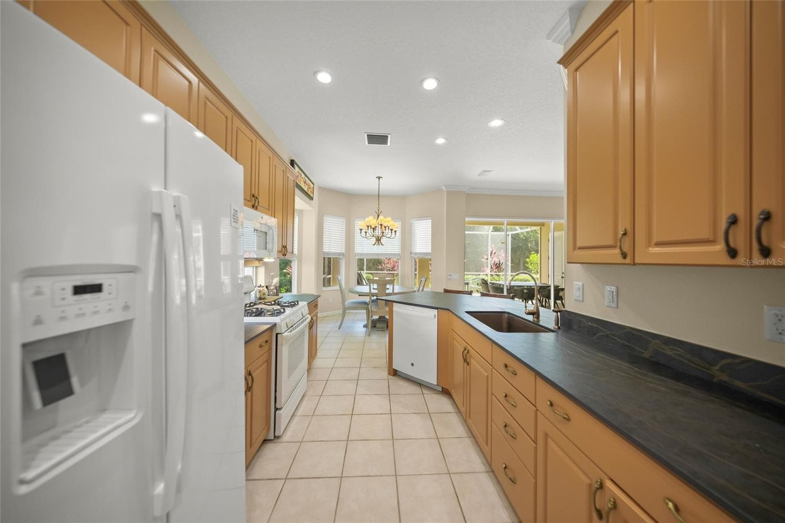 Single Family Residence at 6923 LENNOX PL, UNIVERSITY PARK, photo 18 of 52
