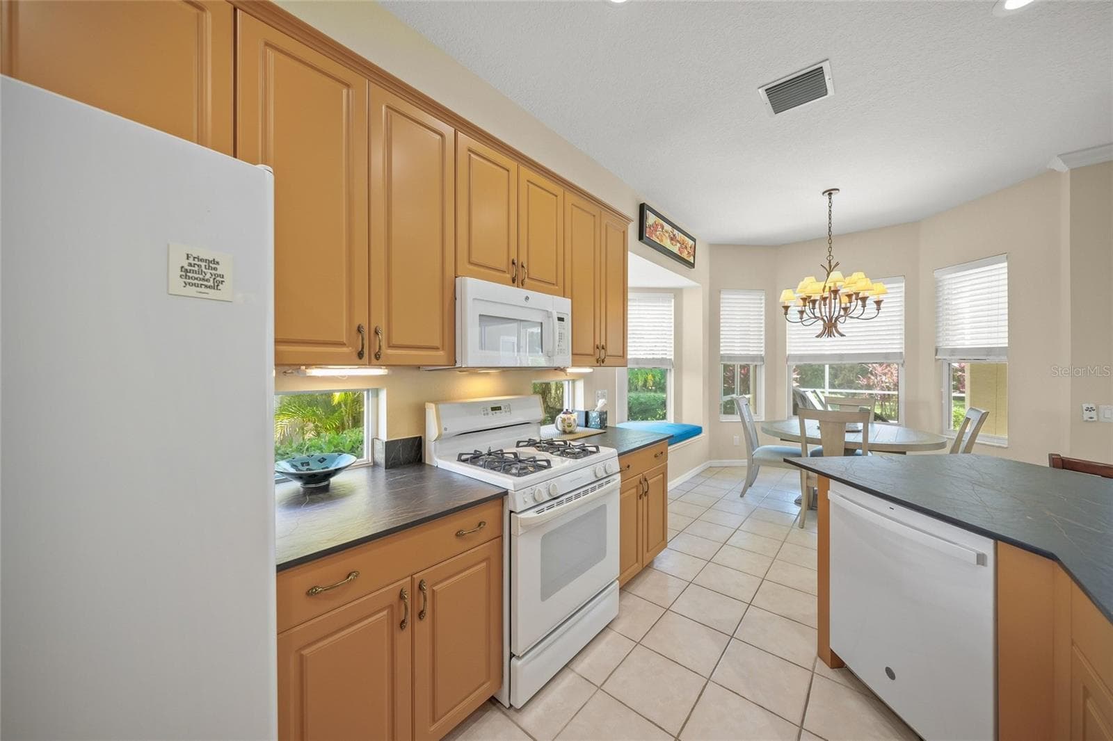 Single Family Residence at 6923 LENNOX PL, UNIVERSITY PARK, photo 3 of 52