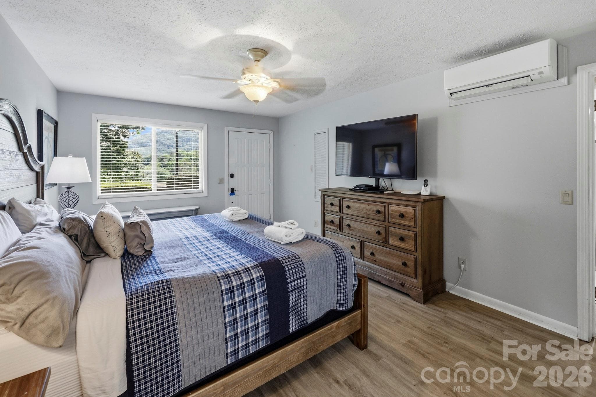 Condominium at 126 Hillside Court, Lake Lure, photo 16 of 33