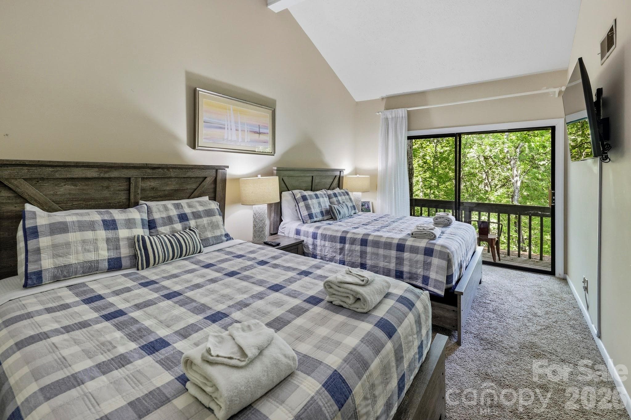 Condominium at 126 Hillside Court, Lake Lure, photo 18 of 33