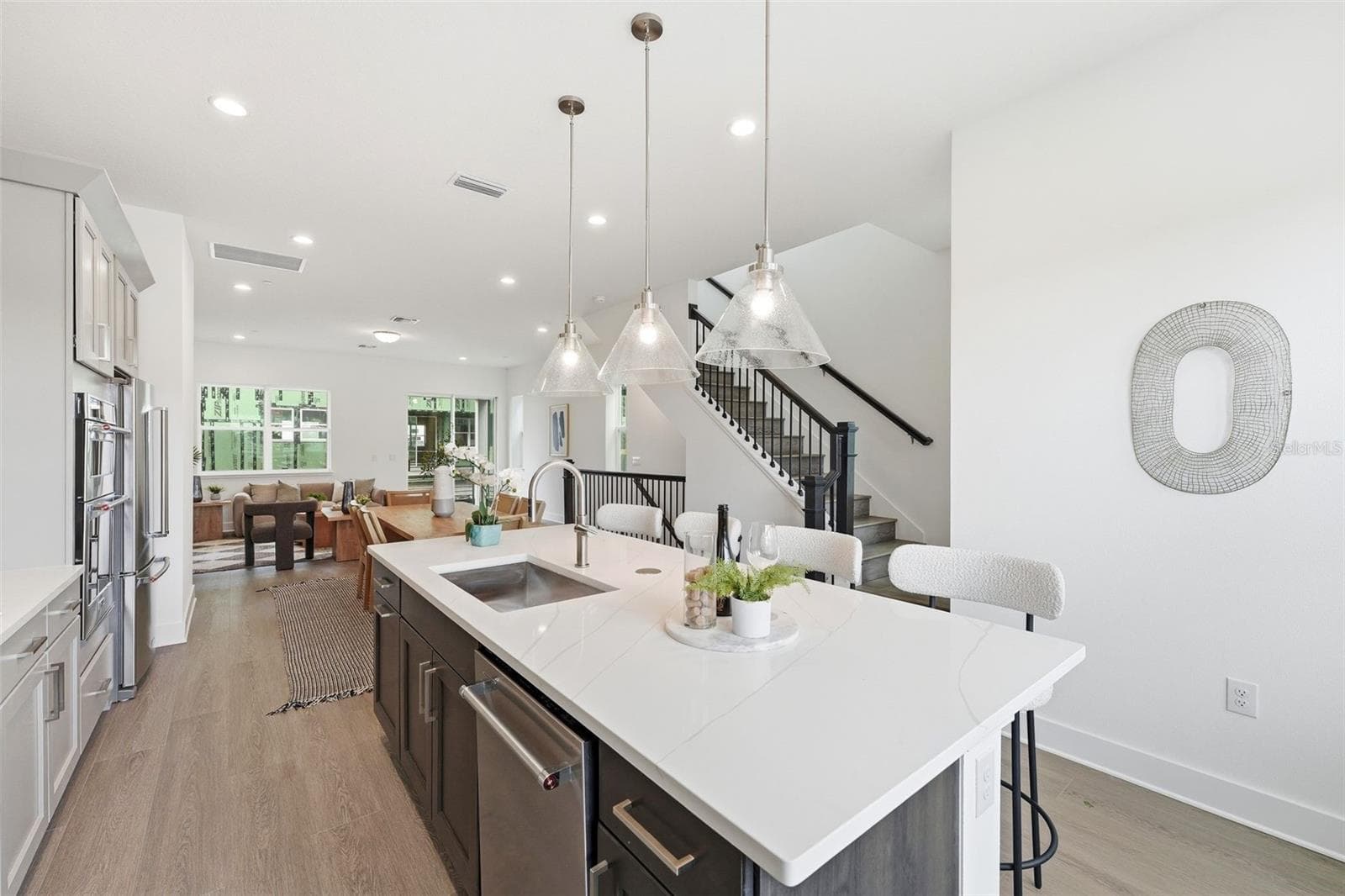 Kitchen Island - 9156 SINATRA LN, ORLANDO