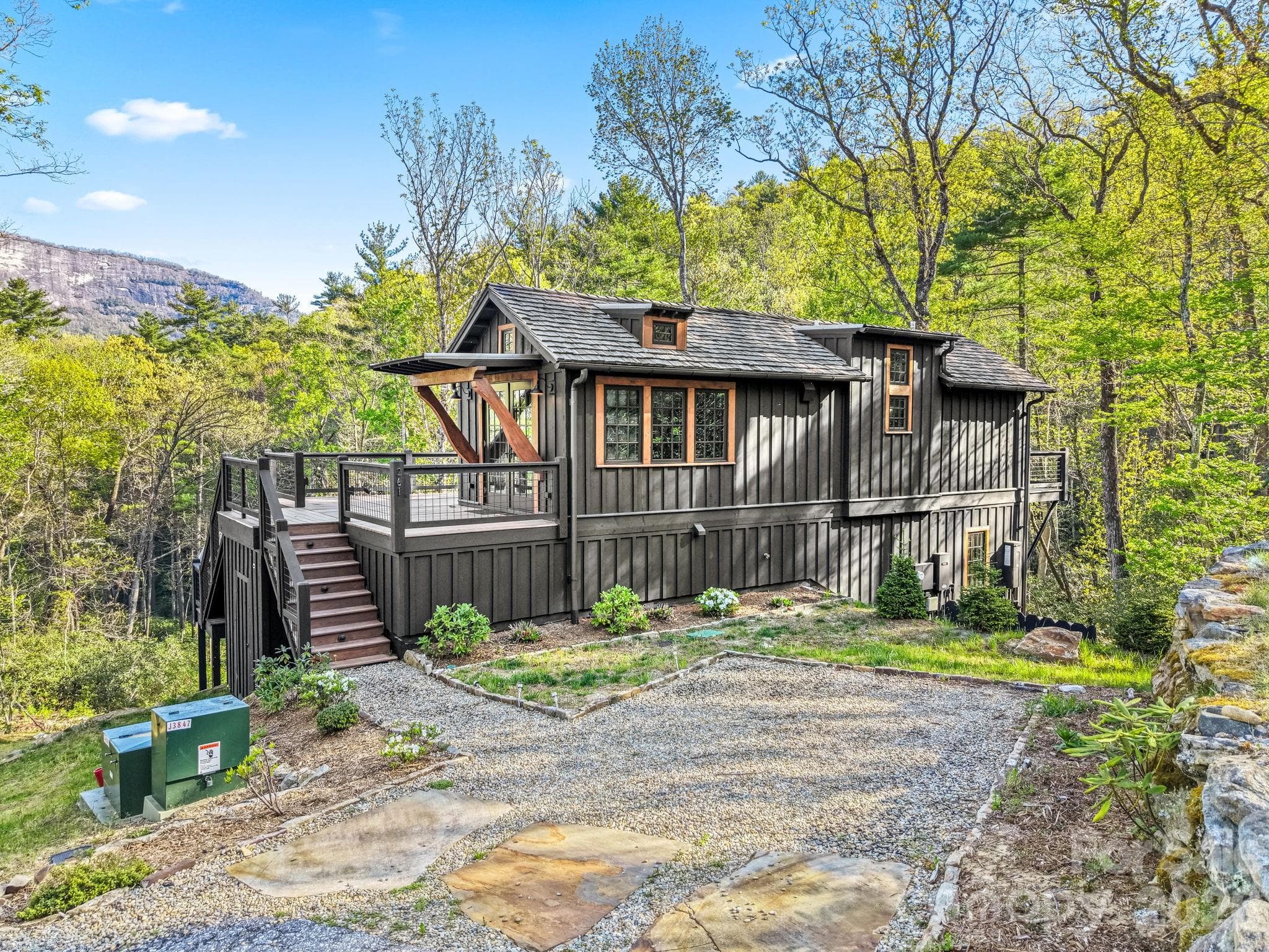 Welcome Home! - 261 Rock Face Trail, Highlands