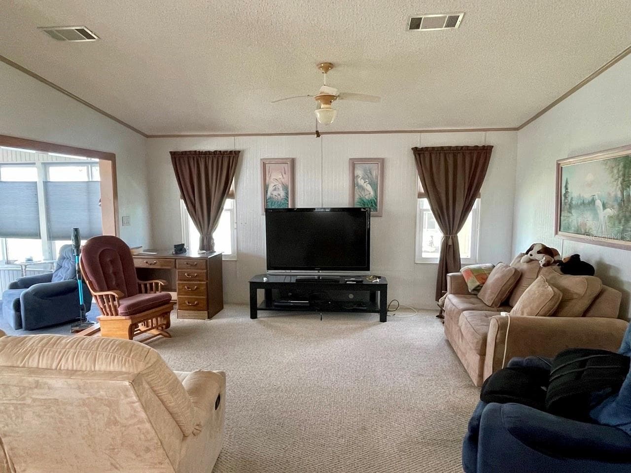 Spacious living room - 152 SHADY LN #152, PALMETTO
