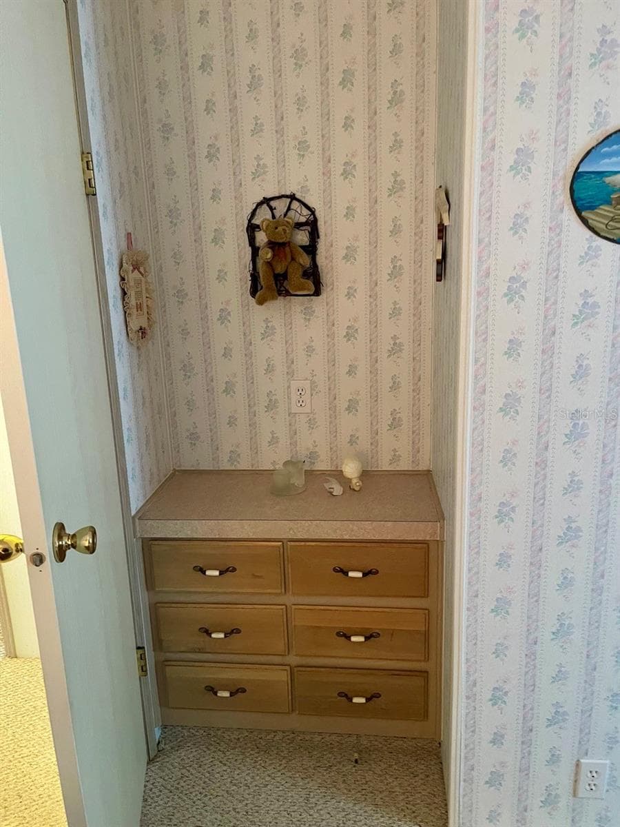 built in dresser in guest bedroom - 152 SHADY LN #152, PALMETTO