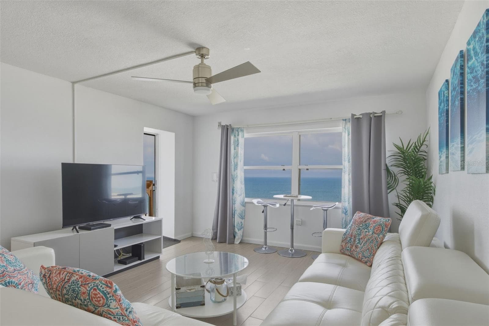 Living Room - 1270 GULF BLVD #1202, CLEARWATER BEACH