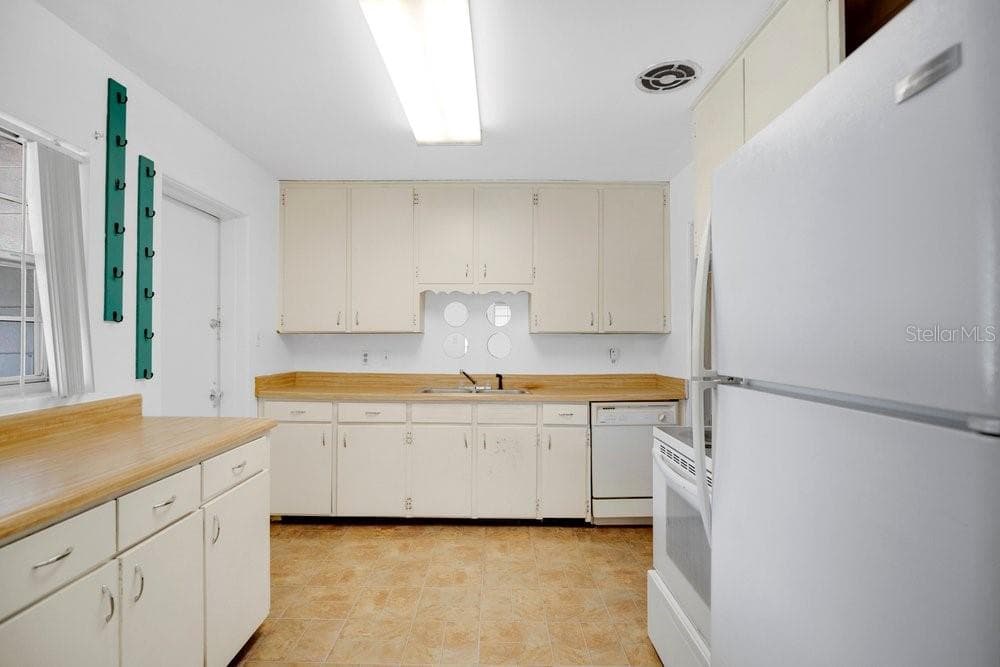 Kitchen - 2501 BETHAWAY AVE, ORLANDO