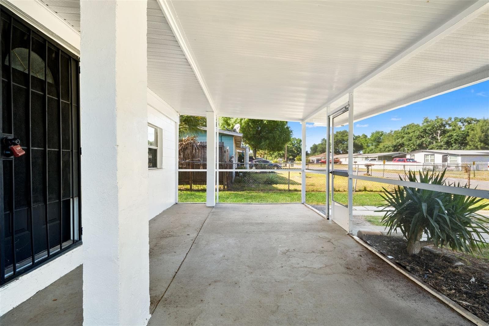 Front Porch - 4914 S 82ND ST, TAMPA