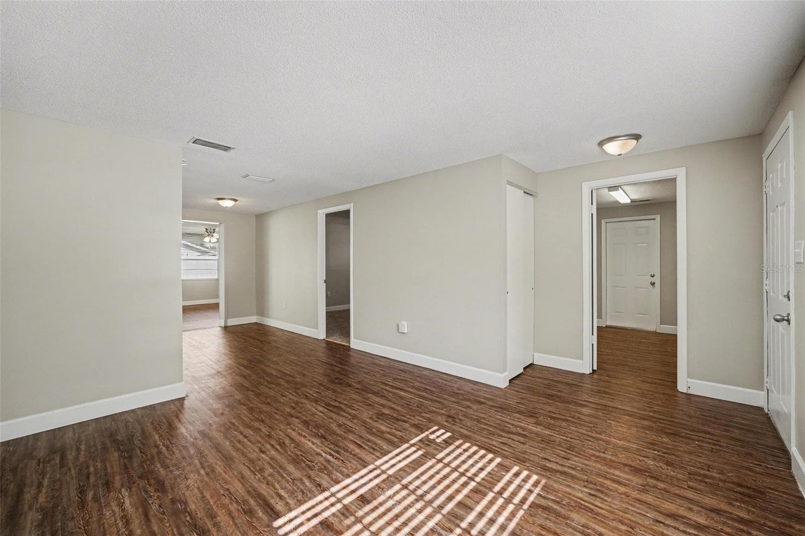 Single Family Residence at 1615 SENECA AVE, LAKELAND, photo 11 of 29