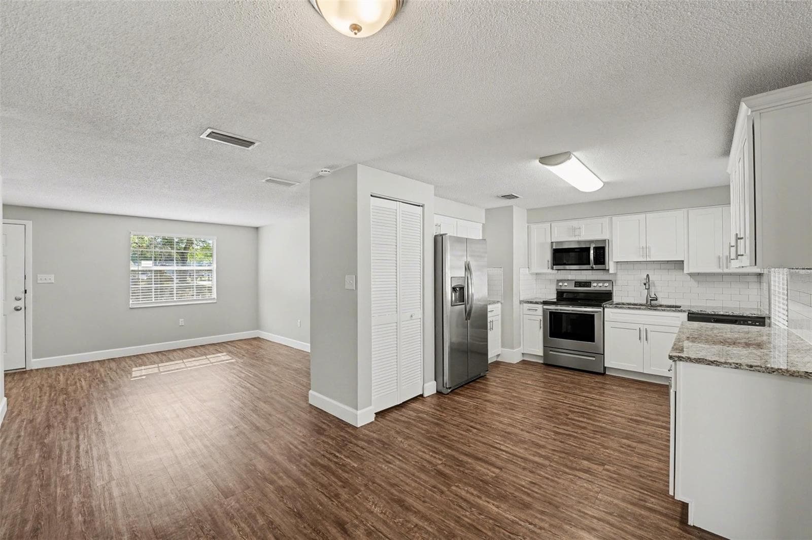 Single Family Residence at 1615 SENECA AVE, LAKELAND, photo 9 of 29