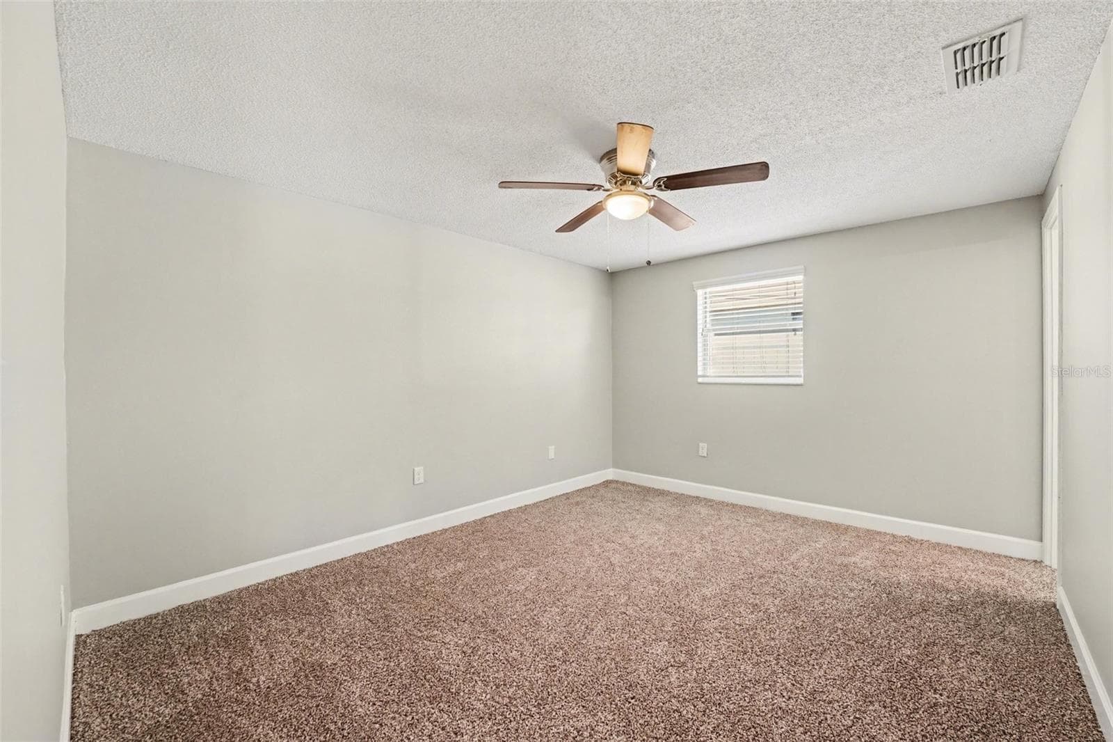 Single Family Residence at 1615 SENECA AVE, LAKELAND, photo 14 of 29