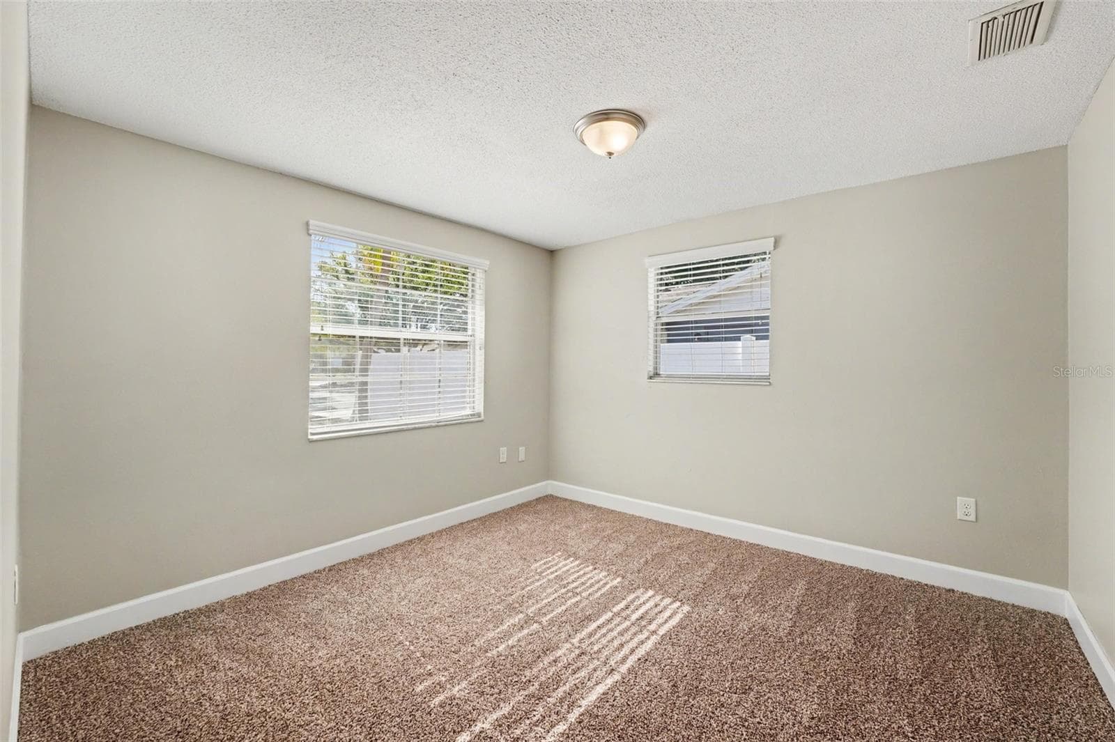 Single Family Residence at 1615 SENECA AVE, LAKELAND, photo 22 of 29