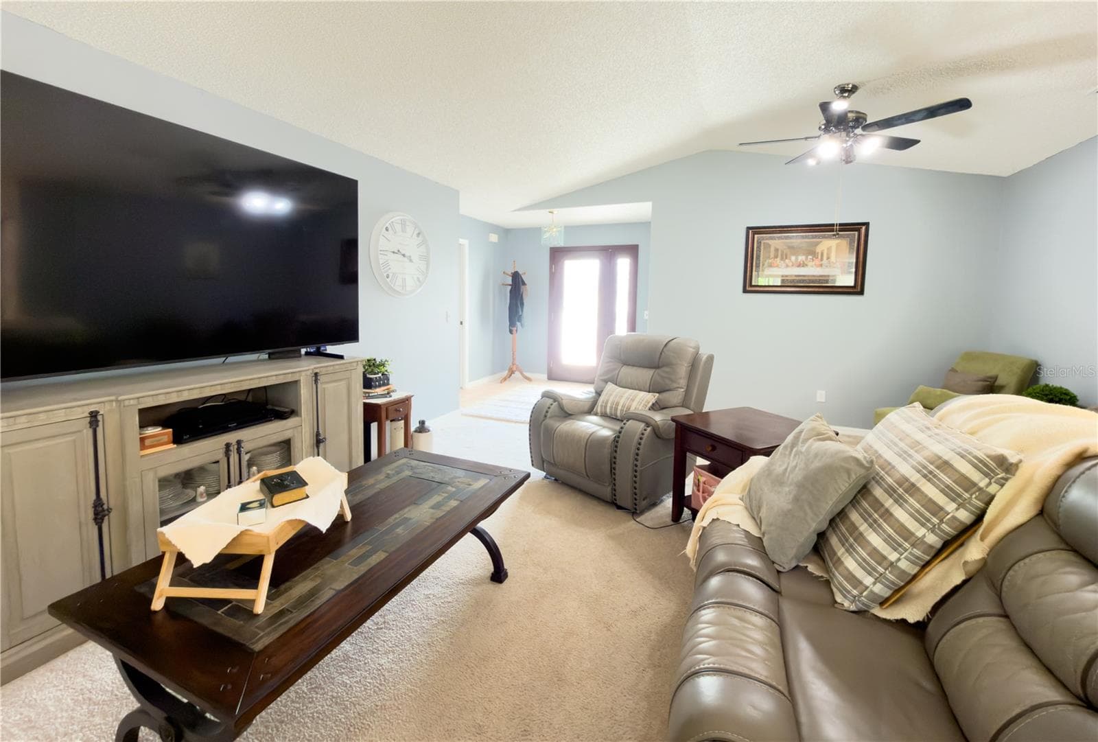 Single Family Residence at 32676 OAK PARK DR, LEESBURG, photo 5 of 40