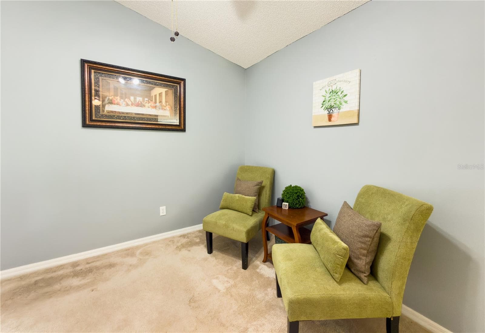 Single Family Residence at 32676 OAK PARK DR, LEESBURG, photo 9 of 40