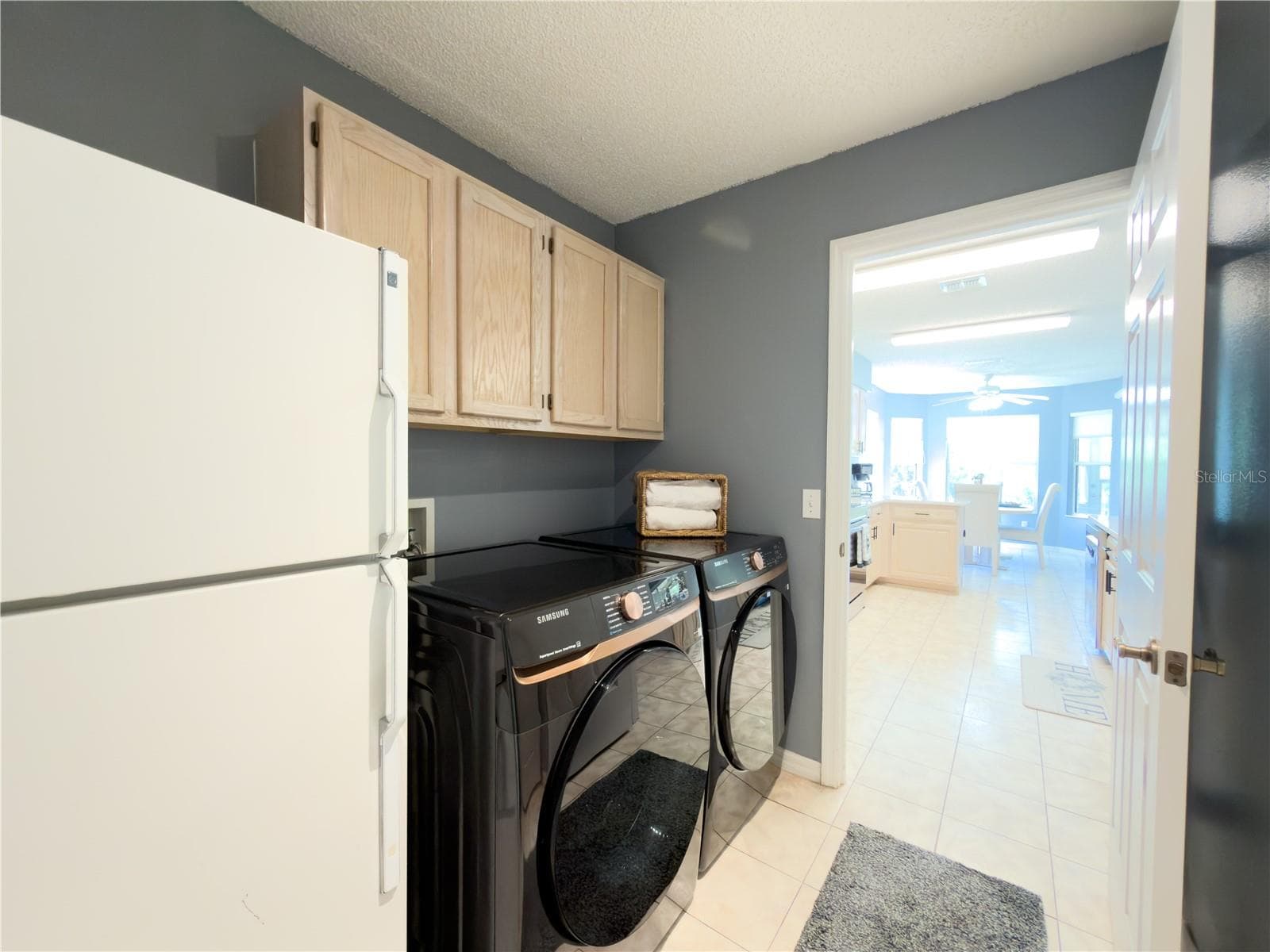 Single Family Residence at 32676 OAK PARK DR, LEESBURG, photo 12 of 40