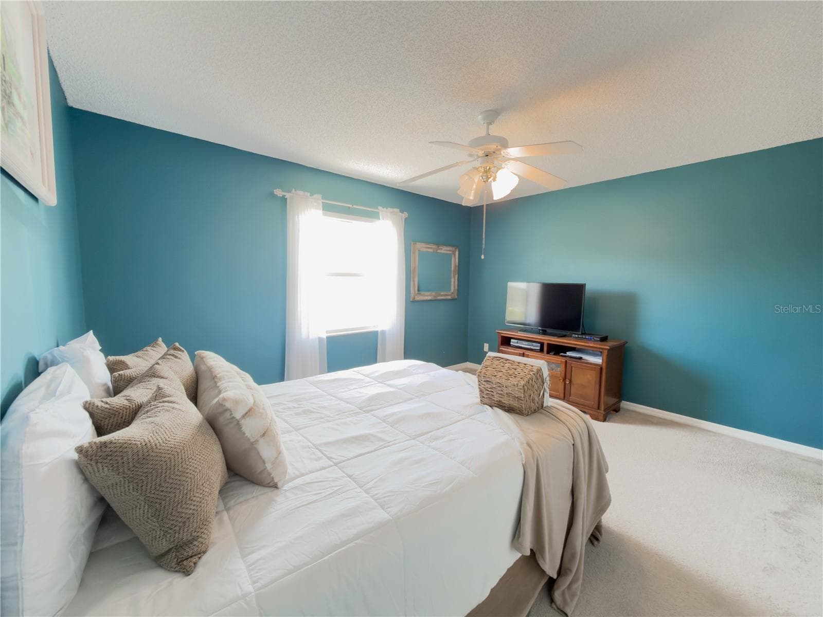 Single Family Residence at 32676 OAK PARK DR, LEESBURG, photo 18 of 40