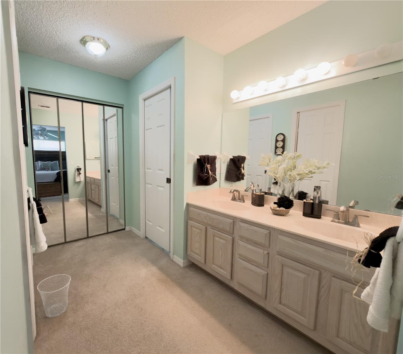 Single Family Residence at 32676 OAK PARK DR, LEESBURG, photo 27 of 40