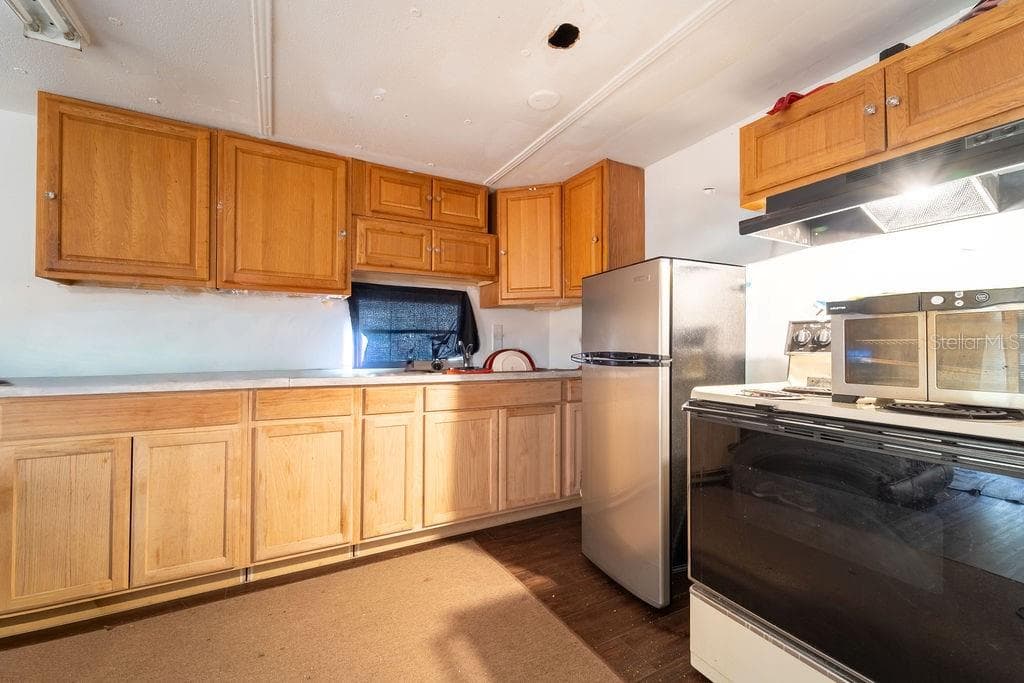 Single Wide - 2900 STATE ROAD 11, DELAND