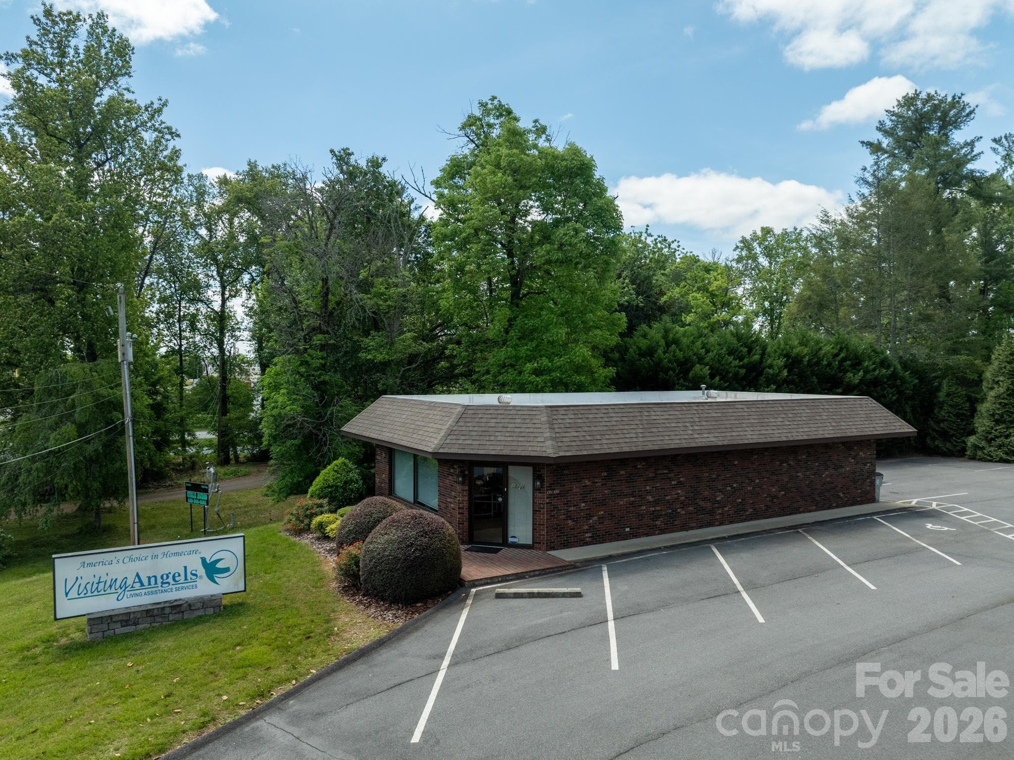Business at Lenoir, photo 2 of 38