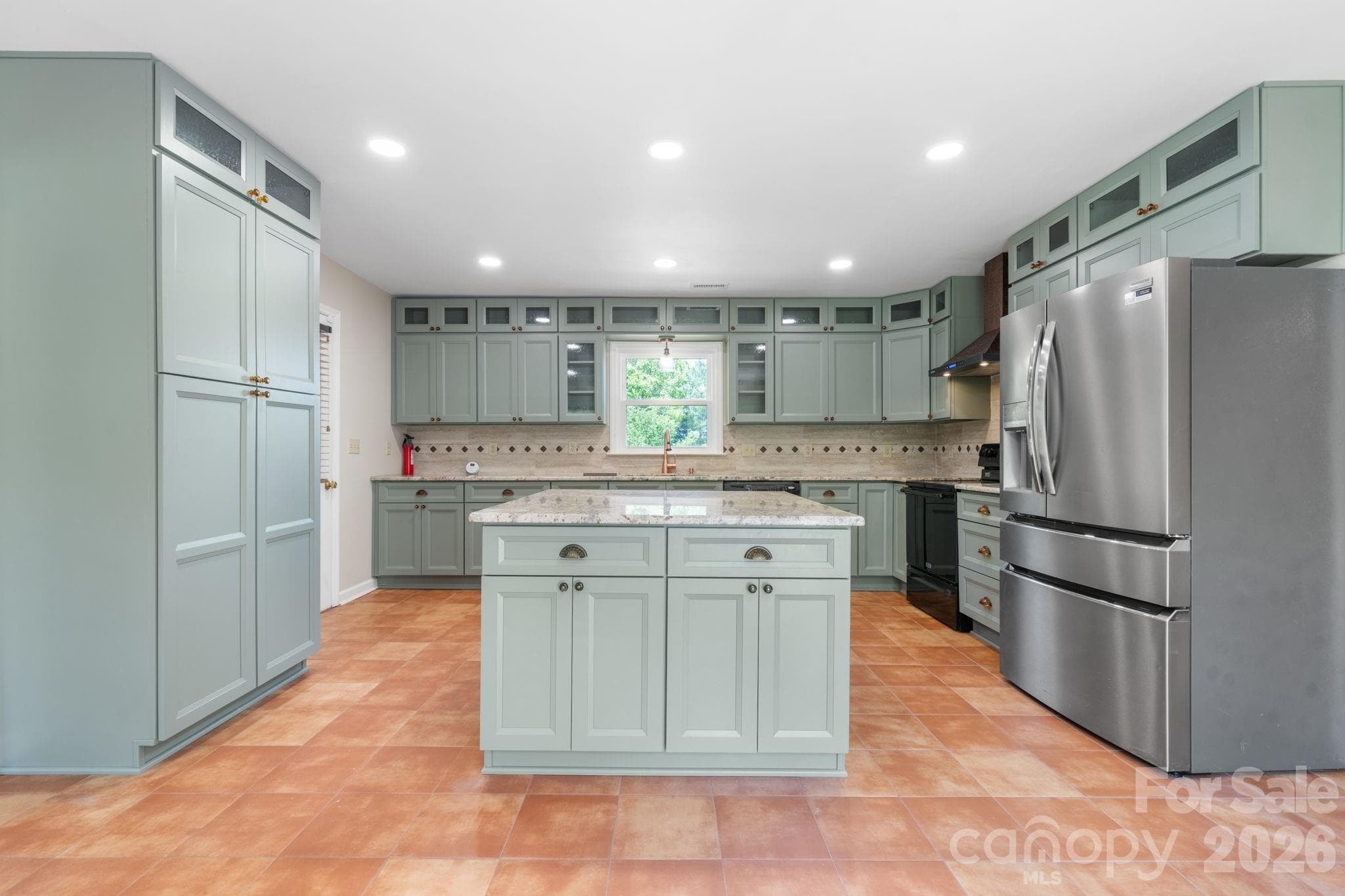 Single Family Residence at 2113 White Pine Drive, Granite Falls, photo 2 of 30