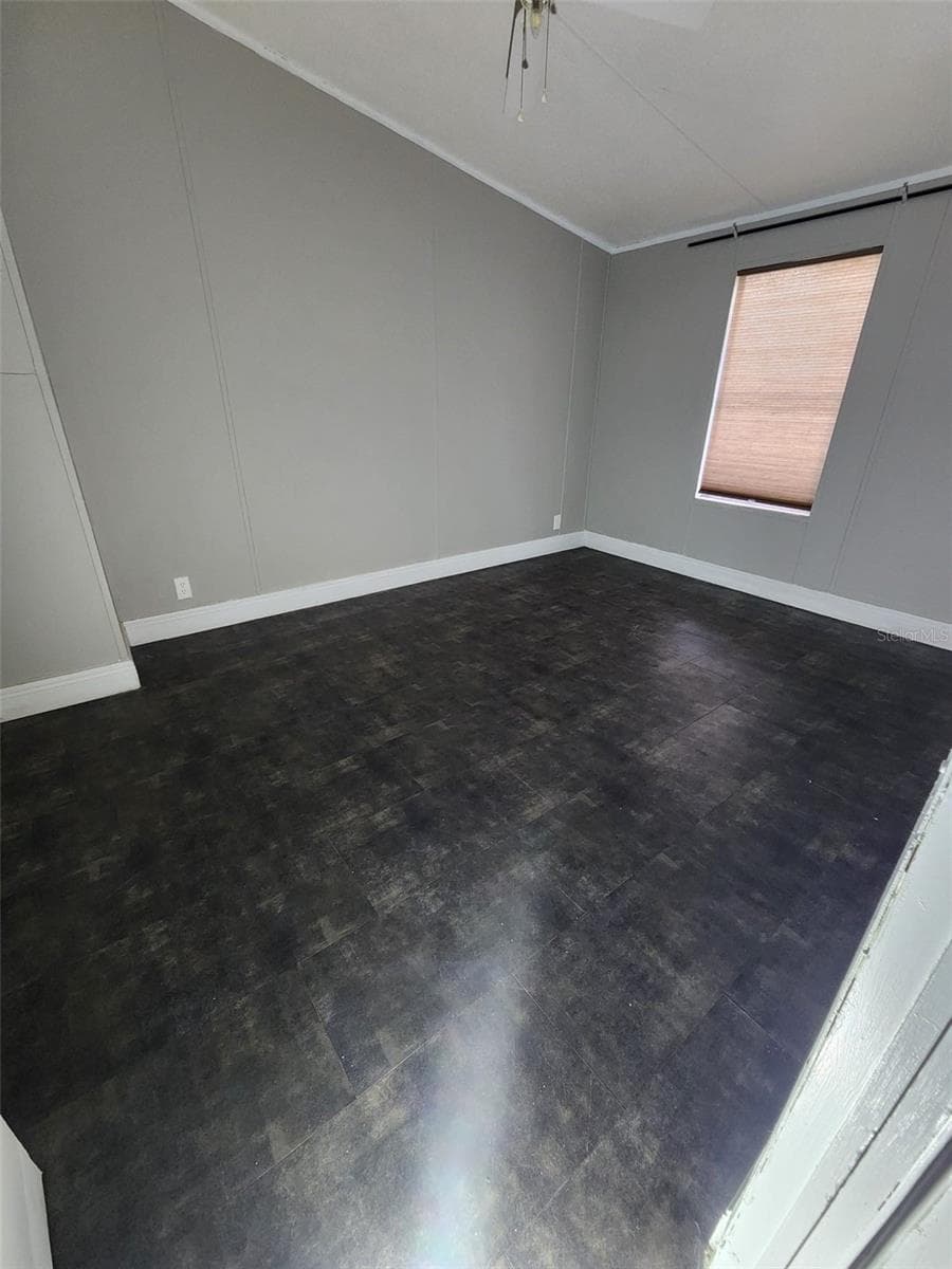 Manufactured Home at 9514 11TH AVE, ORLANDO, photo 9 of 20