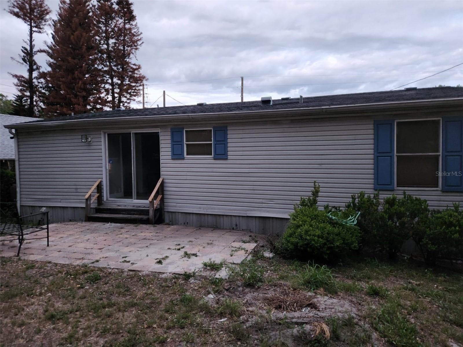 Manufactured Home at 9514 11TH AVE, ORLANDO, photo 17 of 20