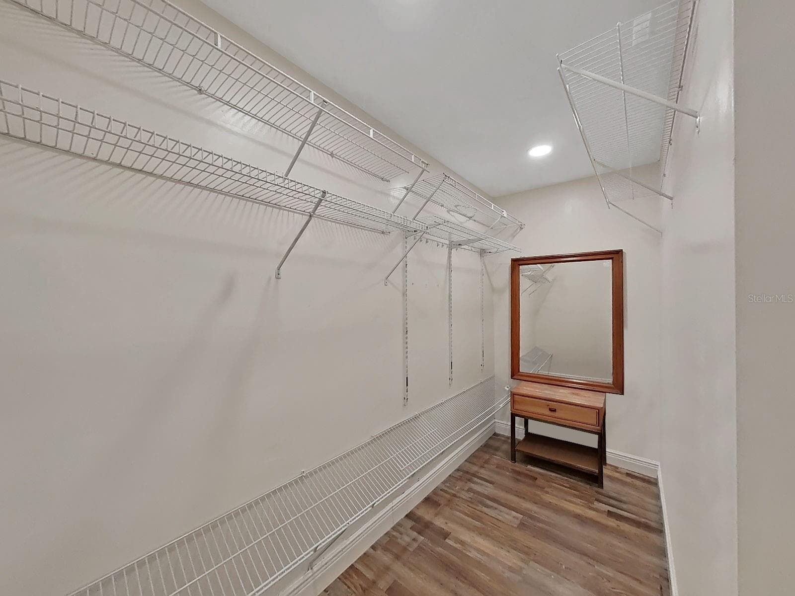 walk-in closet primary bedroom - 7608 BARRY RD, TAMPA