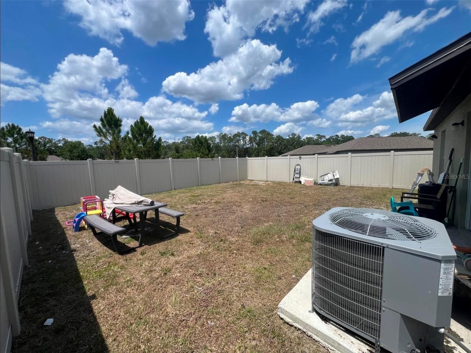 Single Family Residence at 2034 OLD PASTURE LN, LAKELAND, photo 10 of 11