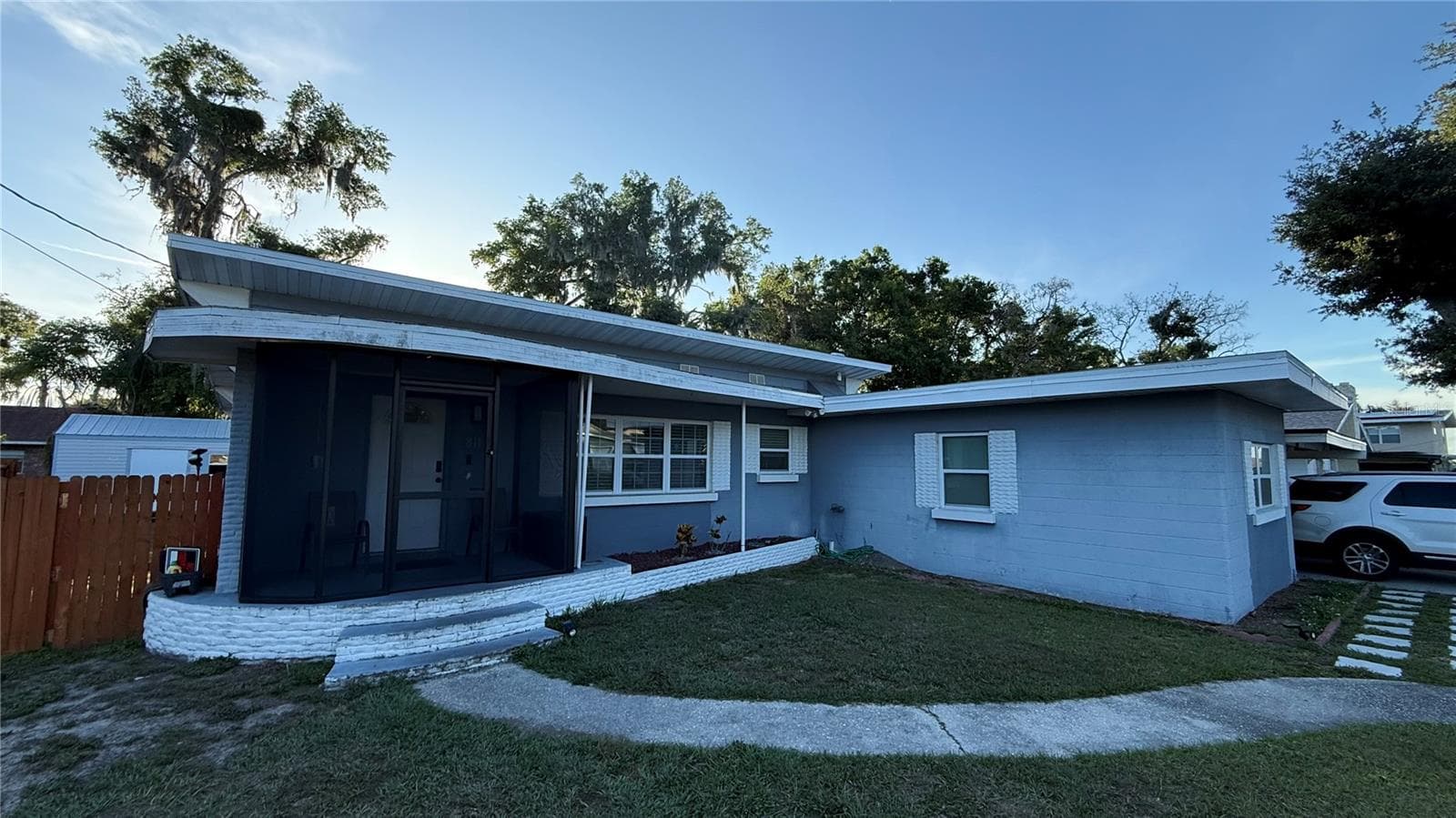 Single Family Residence at 811 22ND ST NW, WINTER HAVEN, photo 3 of 39
