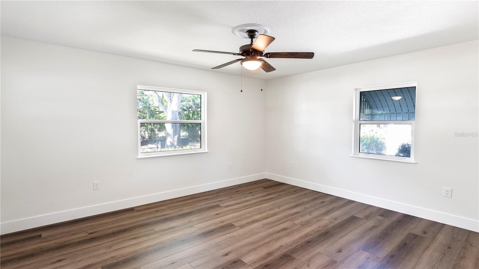 Single Family Residence at 4725 DEL RIO WAY S, GULFPORT, photo 28 of 53