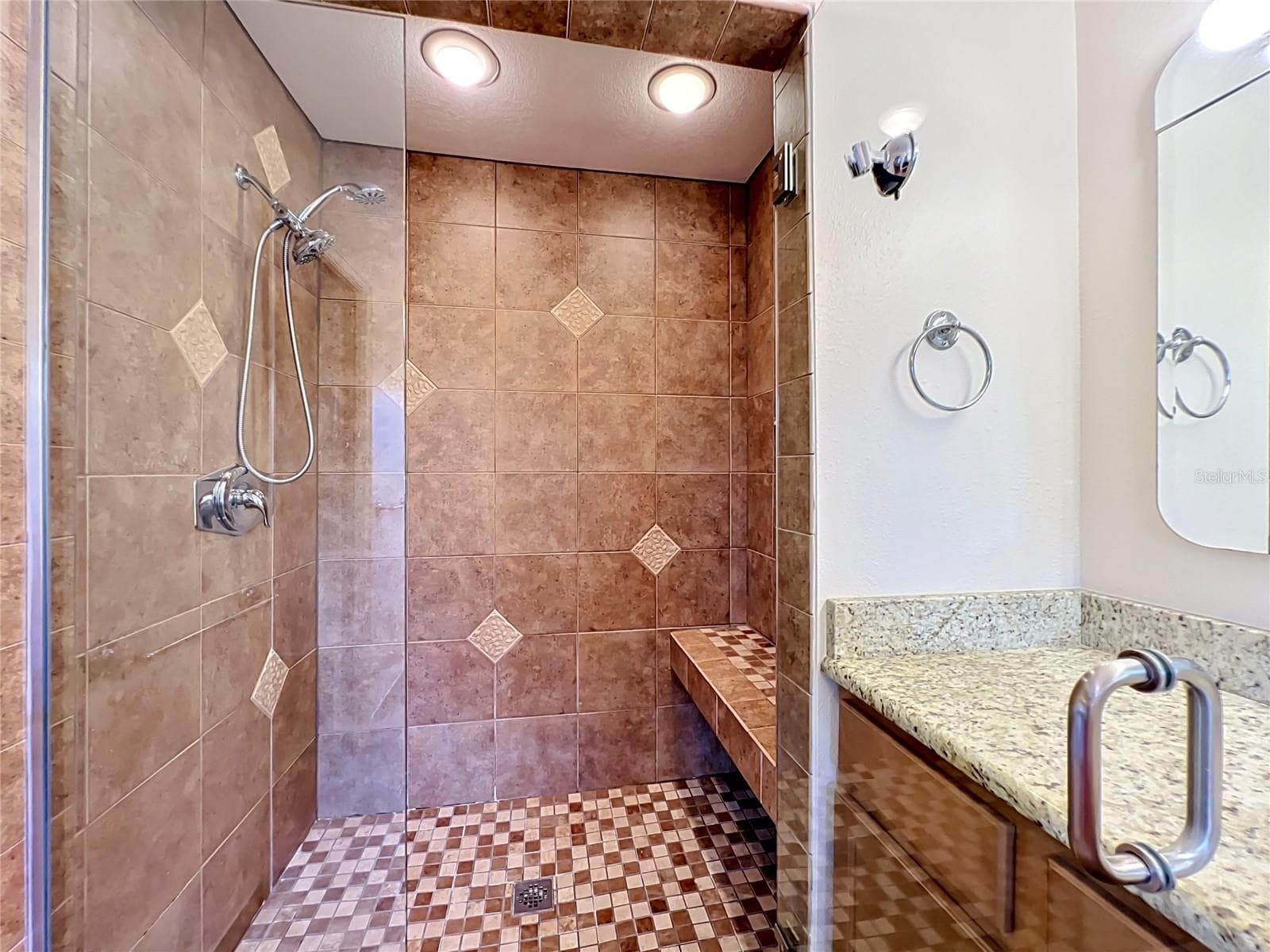 beautiful tile - 105 CEDAR OAK TRL, LONGWOOD