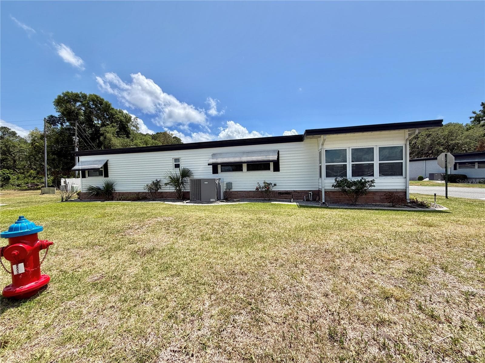 Mobile Home at 223 HAWTHORNE BLVD, LEESBURG, photo 43 of 47