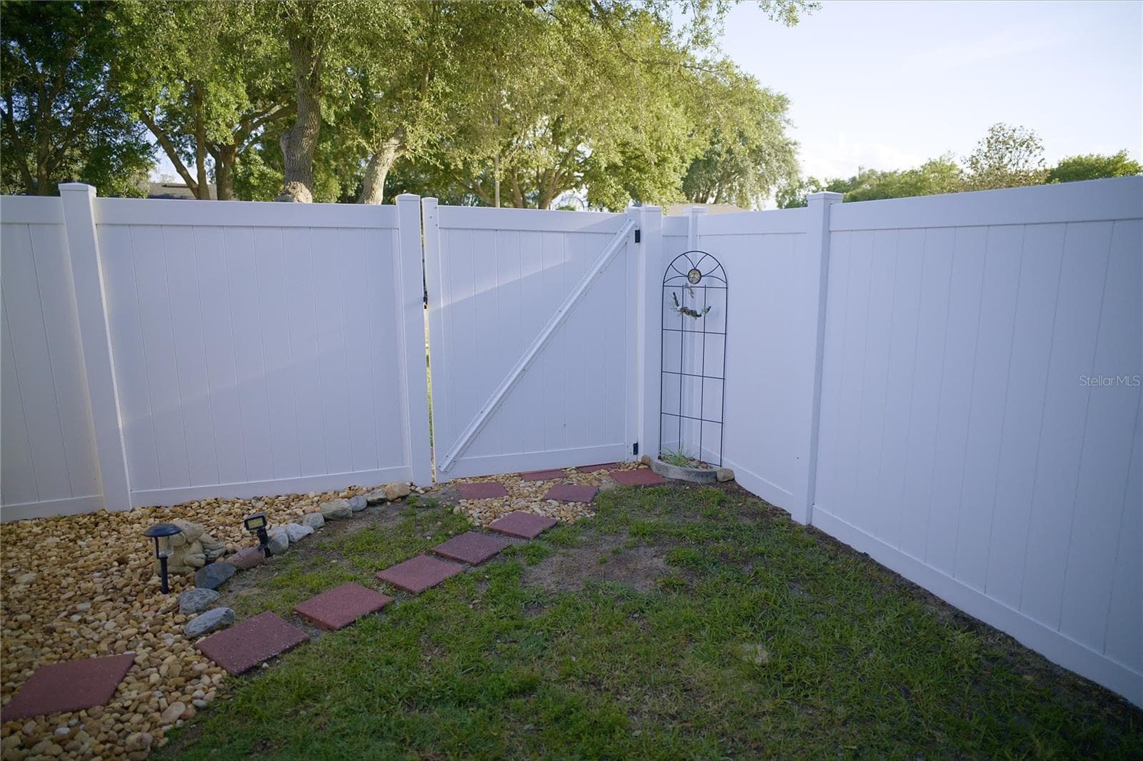 Single Family Residence at 408 RAYMOND ST, MINNEOLA, photo 20 of 21