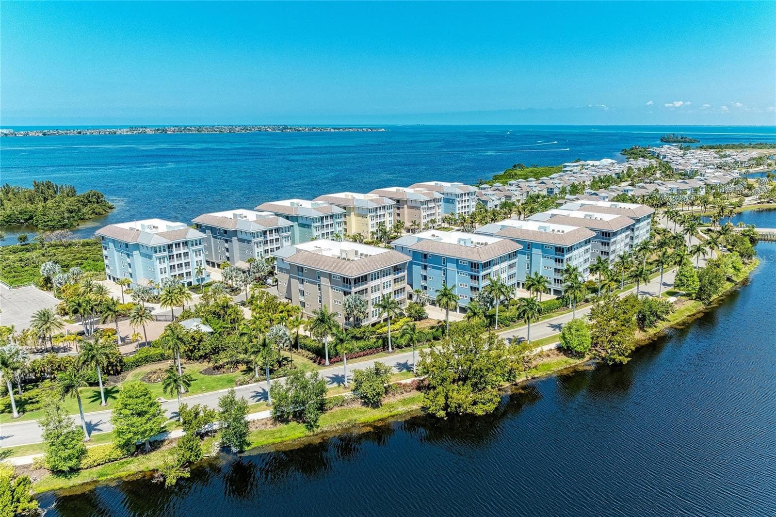 Condominium at 395 ARUBA CIR #402, BRADENTON, photo 3 of 100