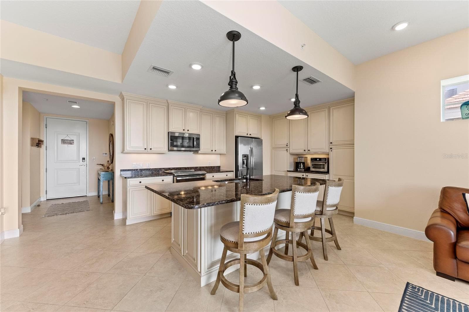 Condominium at 395 ARUBA CIR #402, BRADENTON, photo 9 of 100