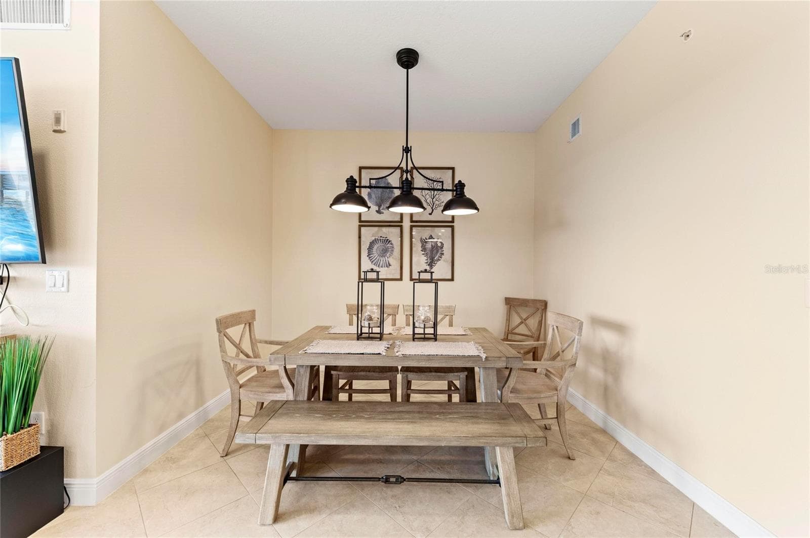 Condominium at 395 ARUBA CIR #402, BRADENTON, photo 11 of 100