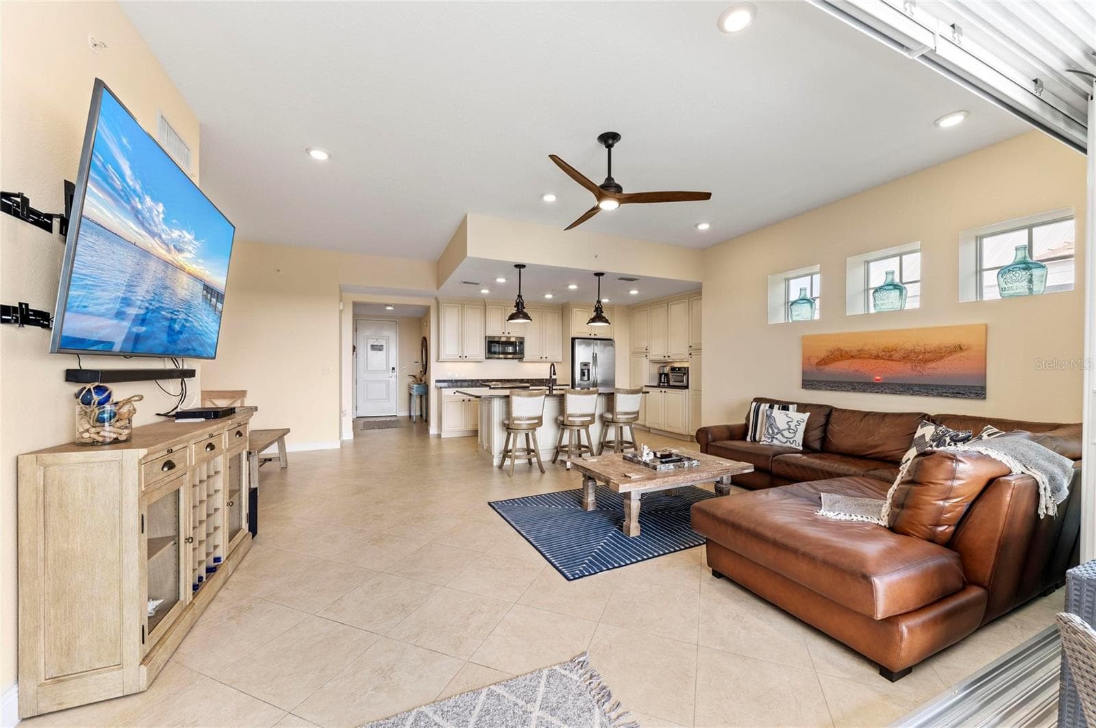 Condominium at 395 ARUBA CIR #402, BRADENTON, photo 16 of 100