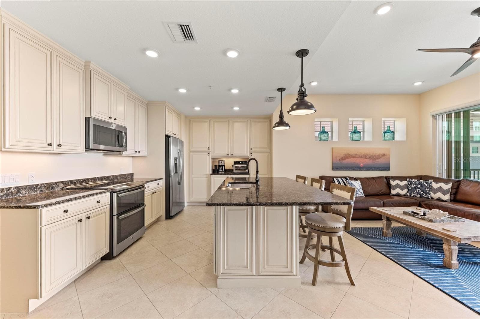 Condominium at 395 ARUBA CIR #402, BRADENTON, photo 17 of 100