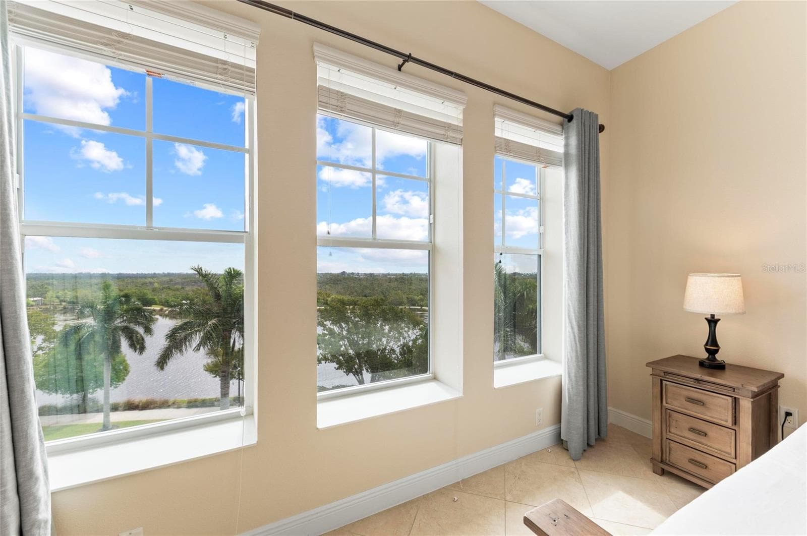 Condominium at 395 ARUBA CIR #402, BRADENTON, photo 23 of 100