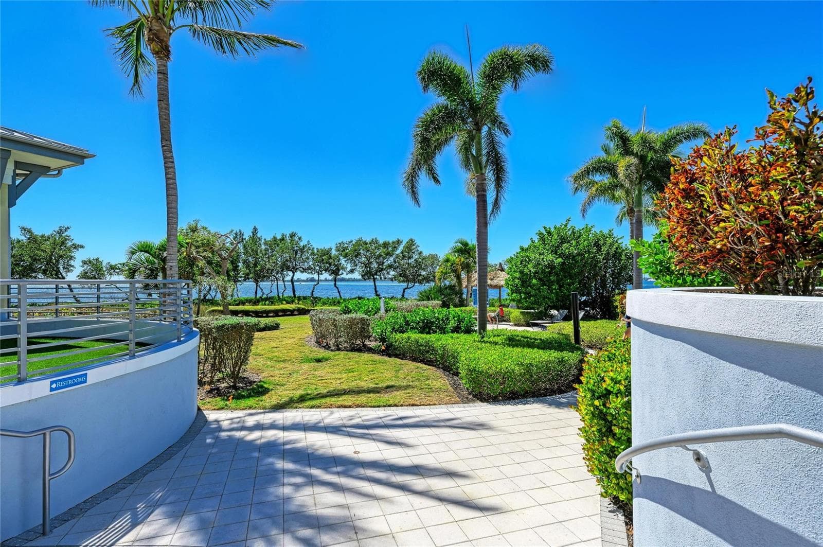 Condominium at 395 ARUBA CIR #402, BRADENTON, photo 67 of 100