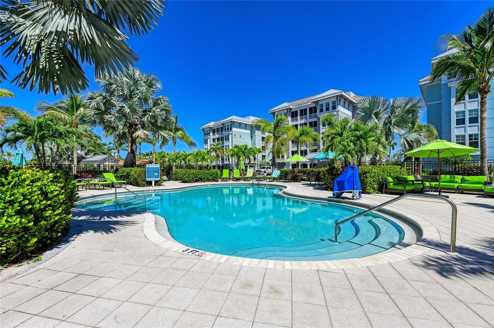 Condominium at 395 ARUBA CIR #402, BRADENTON, photo 94 of 100
