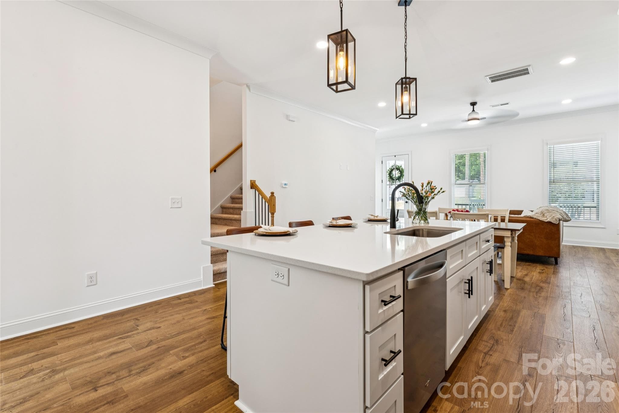 Large island - 5820 Pittmon Lane, Kannapolis