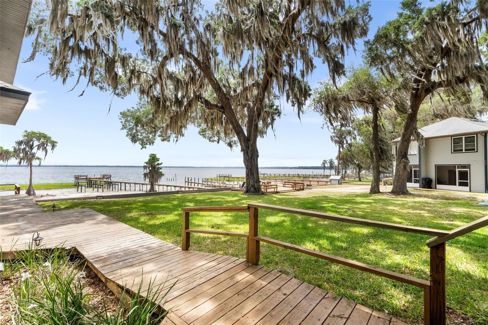 Community - maintained by HOA - 21134 NE 101ST AVE, EARLETON
