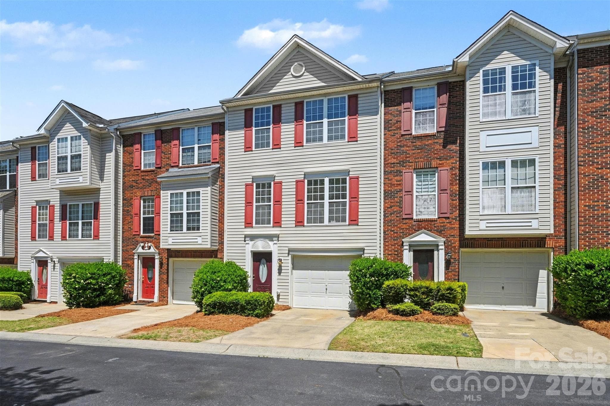 Townhouse at 2136 Midnight Blue Lane, Fort Mill, photo 2 of 41