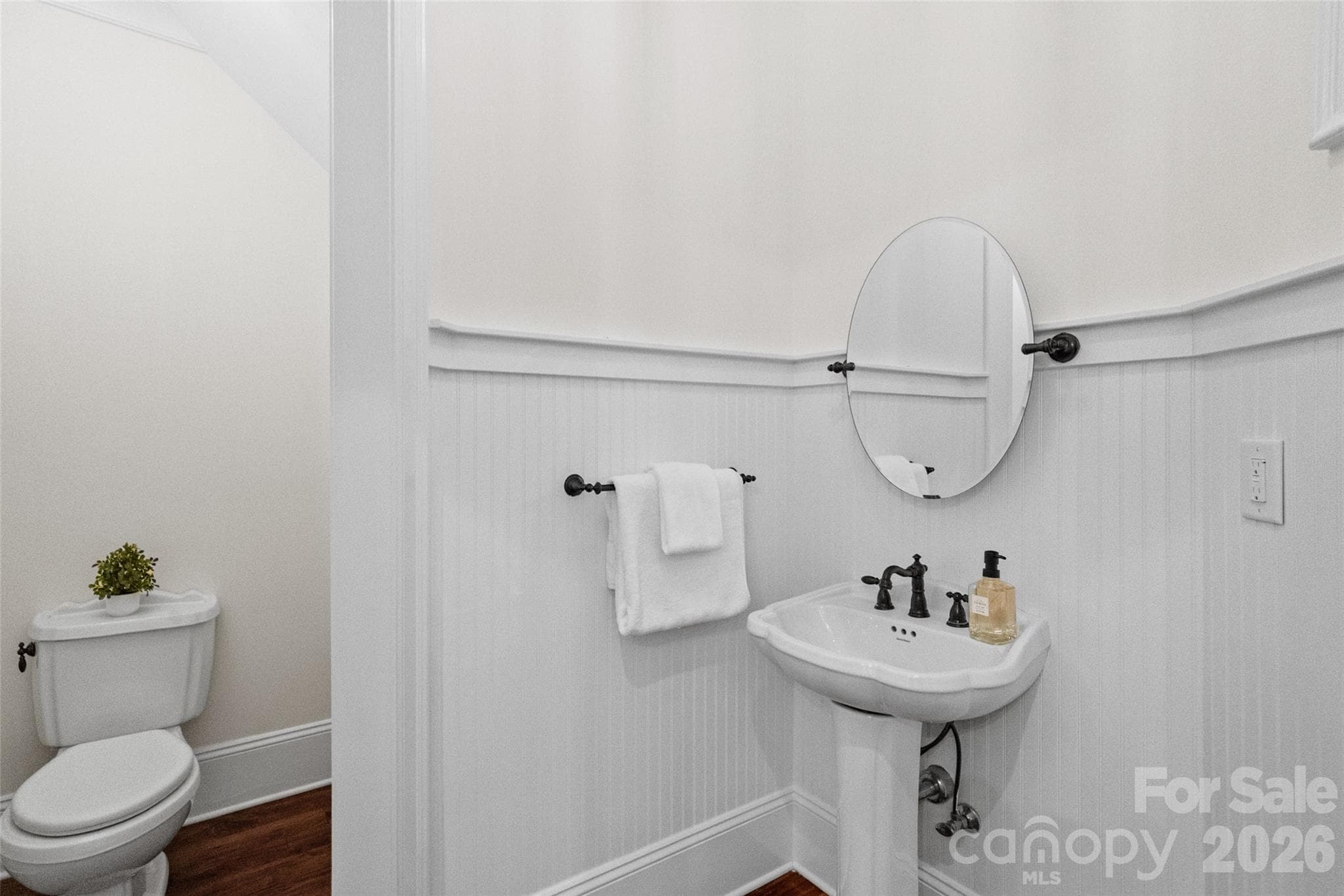 Powder Room - 9105 Island Point Road, Charlotte