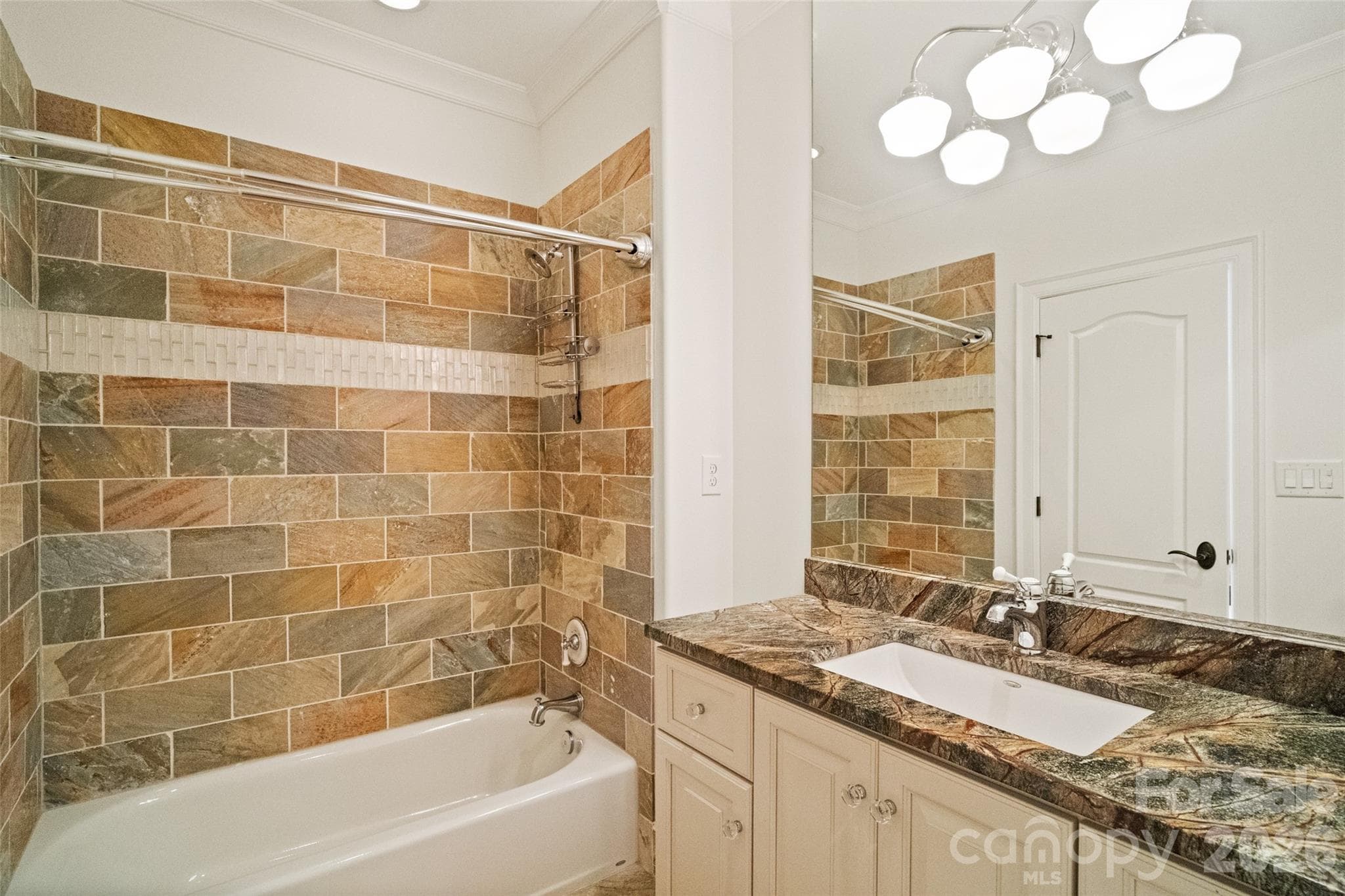 Third Bedroom En Suite Bath - 9105 Island Point Road, Charlotte