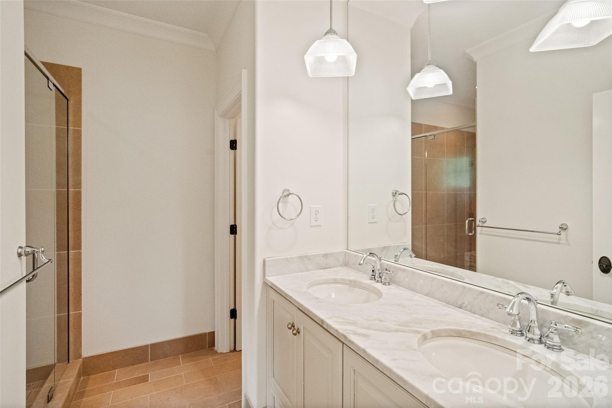Fourth Bedroom En Suite Bath - 9105 Island Point Road, Charlotte