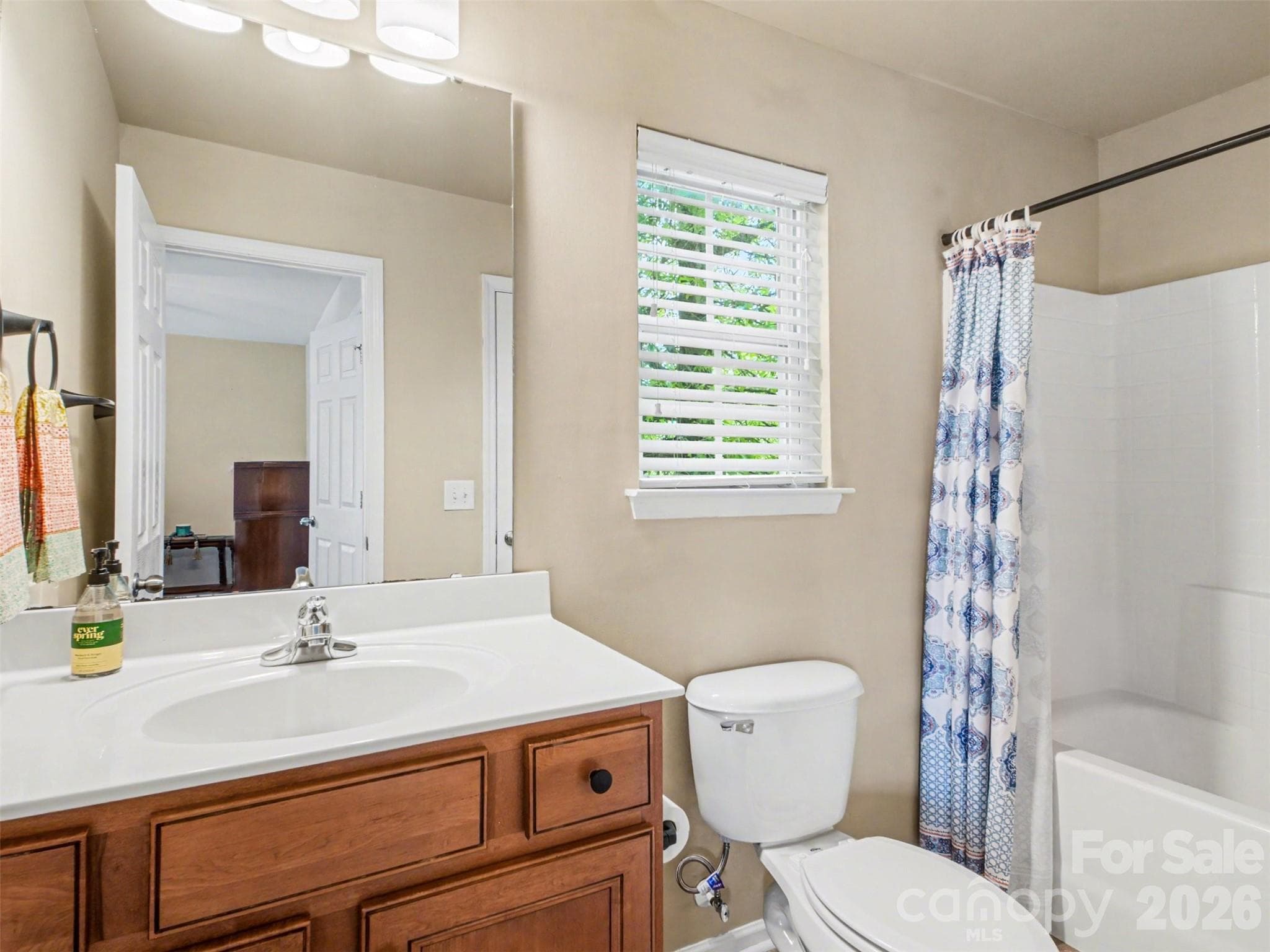 Upstairs bath - 9639 Turning Wheel Drive, Charlotte