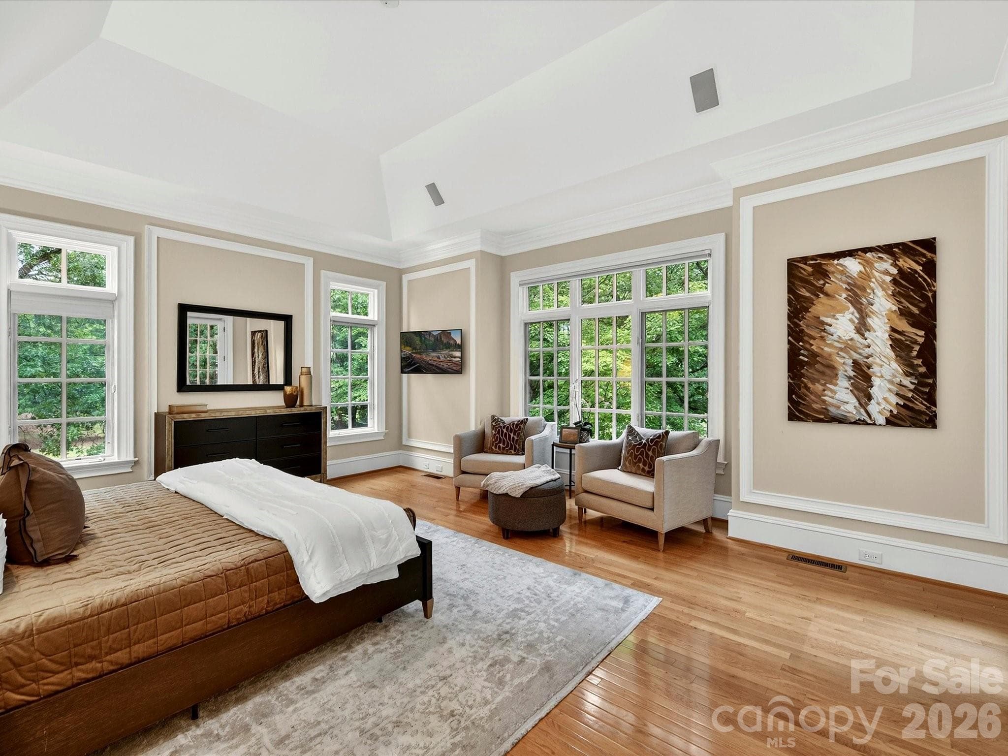 Main level primary suite - Charlotte